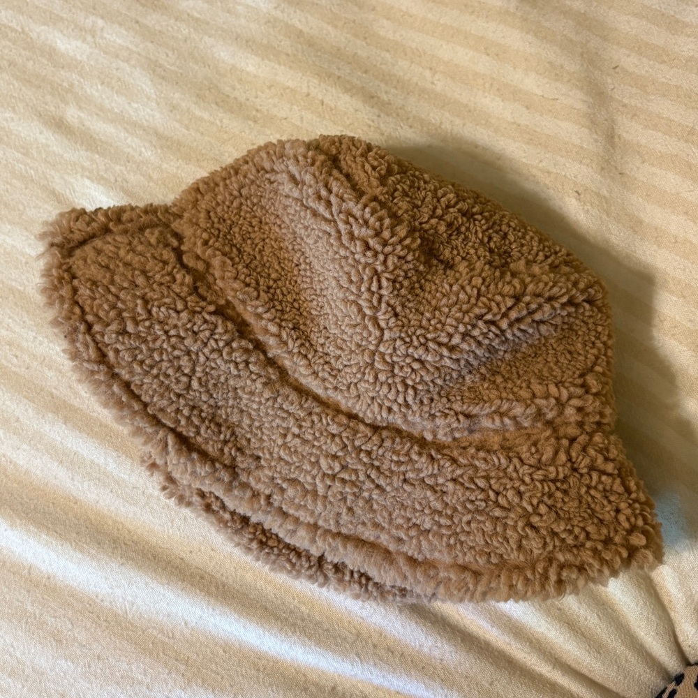 Abercrombie & Fitch Kids Teddy Sherpa Bucket Hat One Size